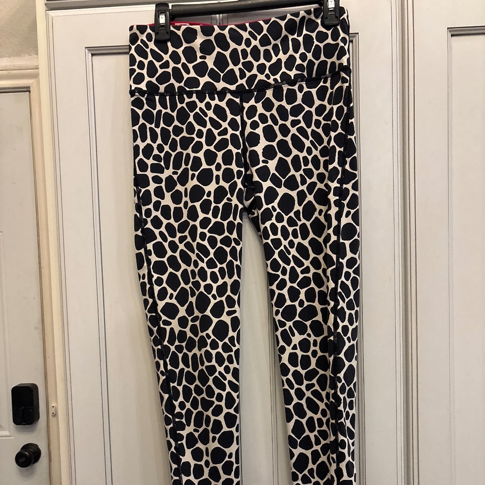Mono B Work out leggings - Size Large